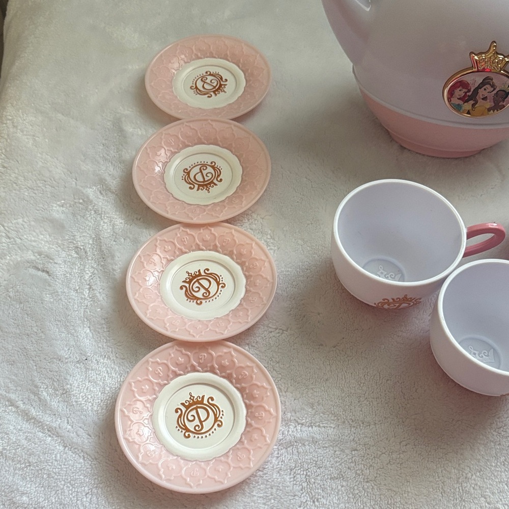 Disney Princess Tea Set - Pink and White - Picture 3 of 5